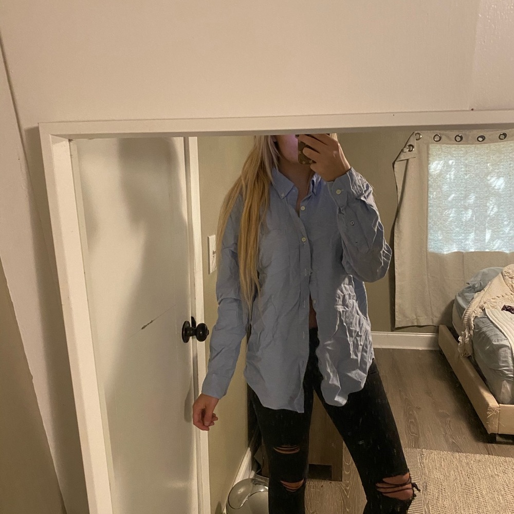 Button Down American Eagle shirt